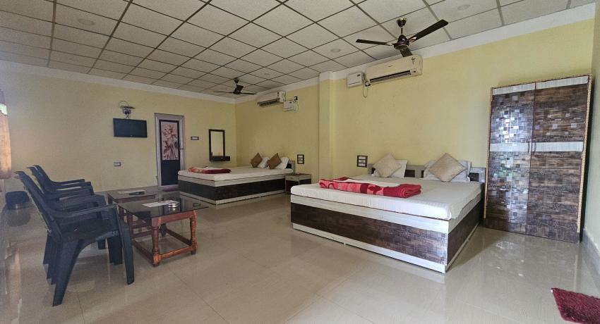 Double King Size Bed Room